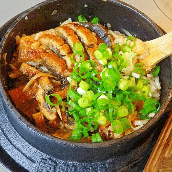 お徳用うなぎでも♪　豪華な「うなぎ釜飯」